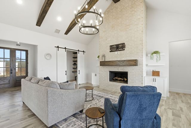 1024 Agnes North, Springtown, TX 76082