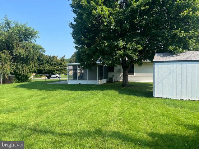 211 N BROWNLEAF RD, Newark, DE 19713