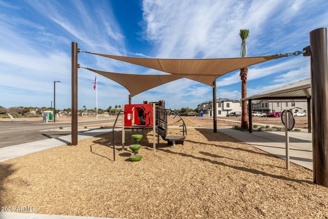 13975 W Luke 107 Parkway, Surprise, AZ 85374