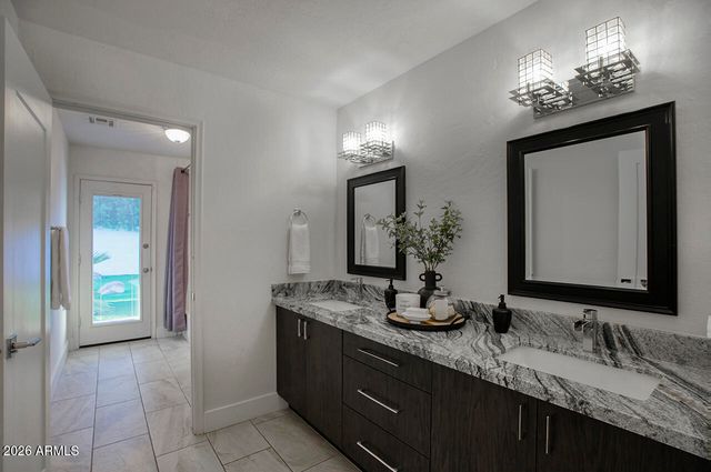 6912 E REDFIELD Road, Scottsdale, AZ 85254
