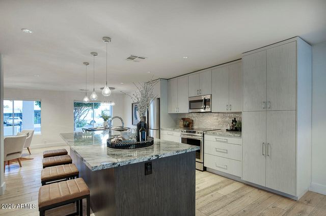 6912 E REDFIELD Road, Scottsdale, AZ 85254