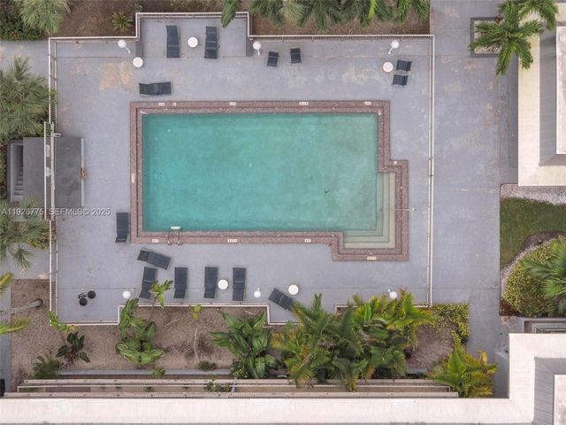 7401 SW 82nd St 301S, Miami, FL 33143