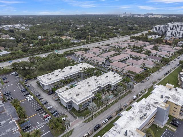 7401 SW 82nd St 301S, Miami, FL 33143