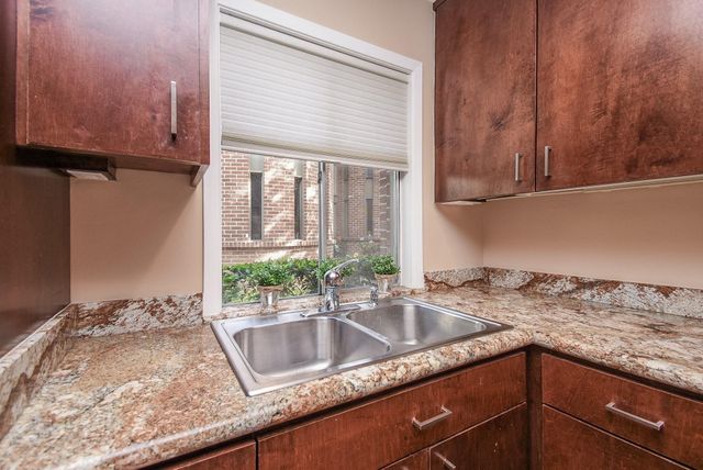 6401 Bayou Glen Road, Houston, TX 77057