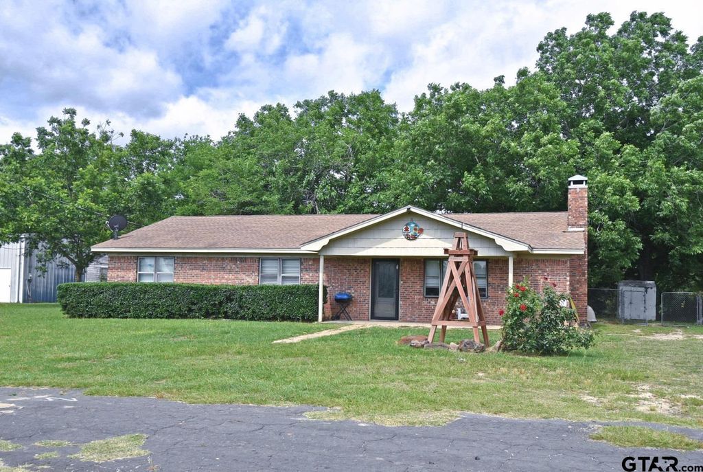 258 County Road 3199, Winnsboro, TX 75494