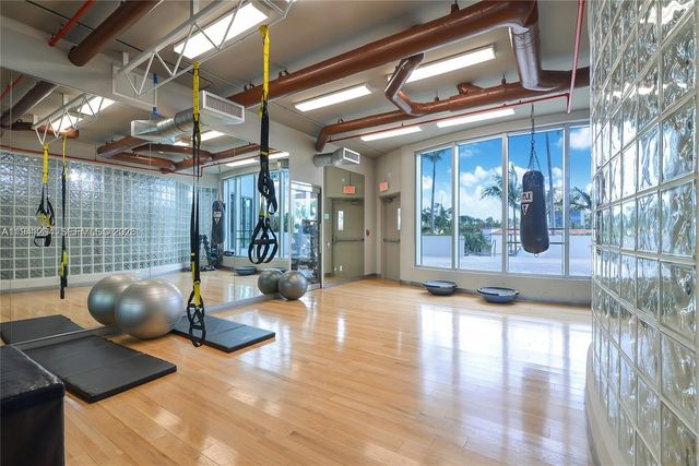 3029 NE 188th St 505, Aventura, FL 33180