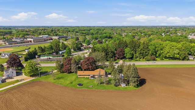 1202 E Lake STREET, Horicon, WI 53032