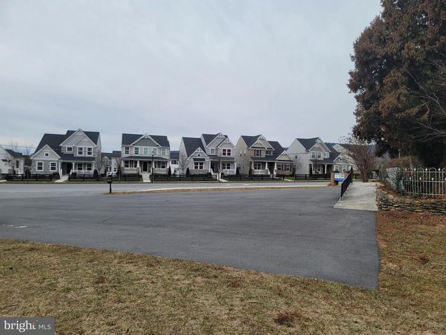 8325 YELLOW SPRINGS RD, Frederick, MD 21702