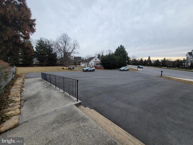 8325 YELLOW SPRINGS RD, Frederick, MD 21702