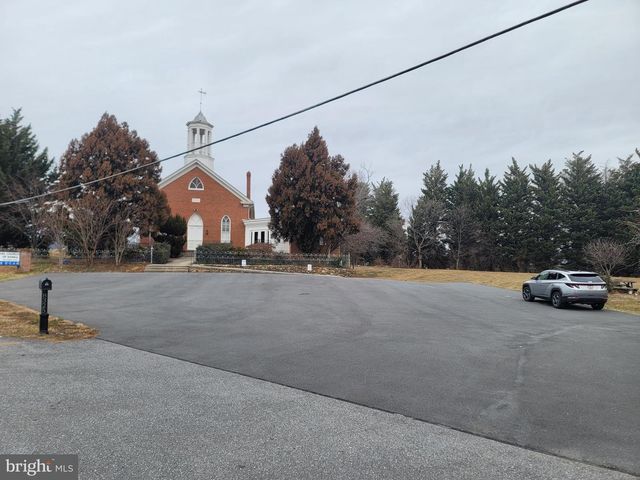 8325 YELLOW SPRINGS RD, Frederick, MD 21702