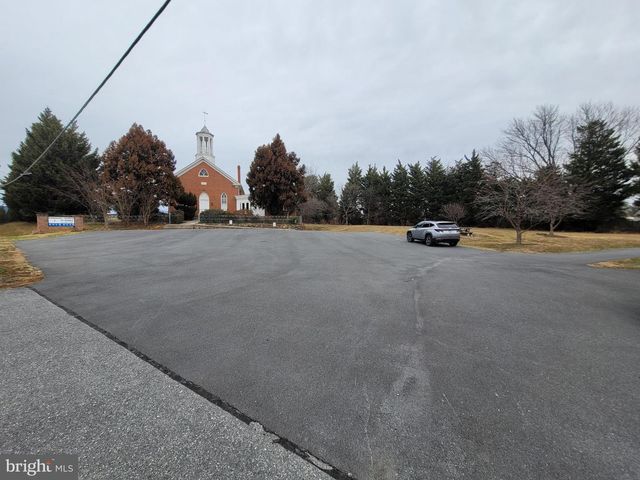 8325 YELLOW SPRINGS RD, Frederick, MD 21702