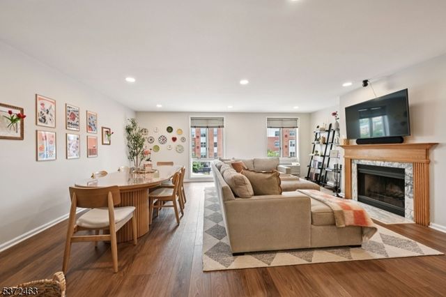 50 Pine St 206, Montclair Twp., NJ 07042