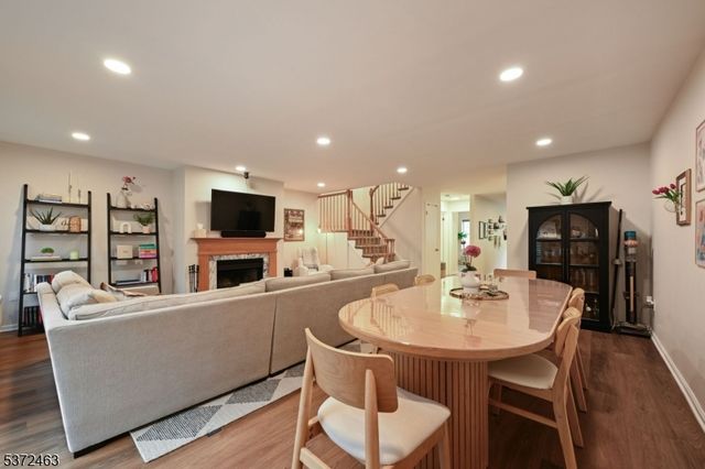 50 Pine St 206, Montclair Twp., NJ 07042