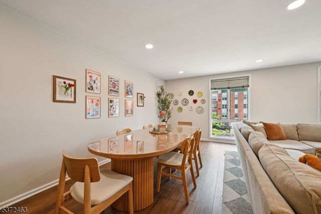 50 Pine St 206, Montclair Twp., NJ 07042