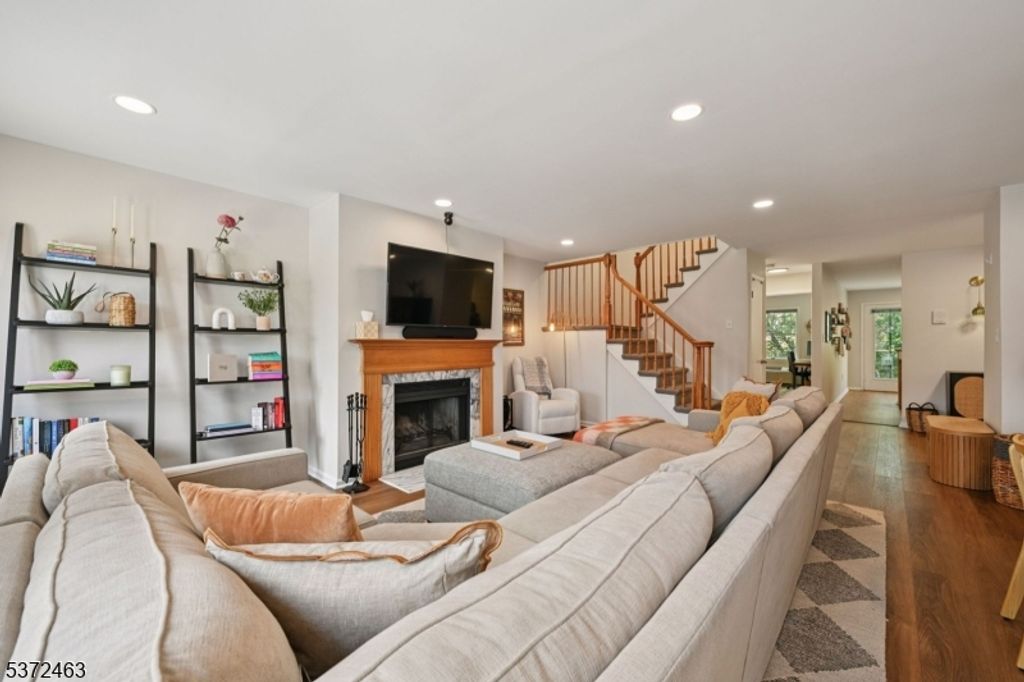 50 Pine St 206, Montclair Twp., NJ 07042
