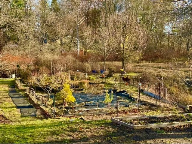 85 College Road, Stratham, NH 03885