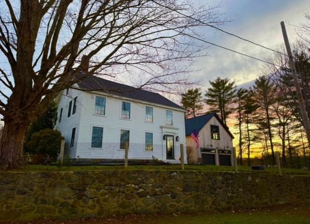 85 College Road, Stratham, NH 03885