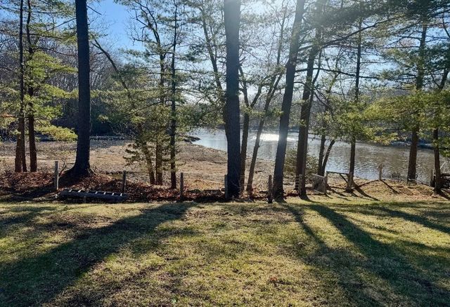 85 College Road, Stratham, NH 03885