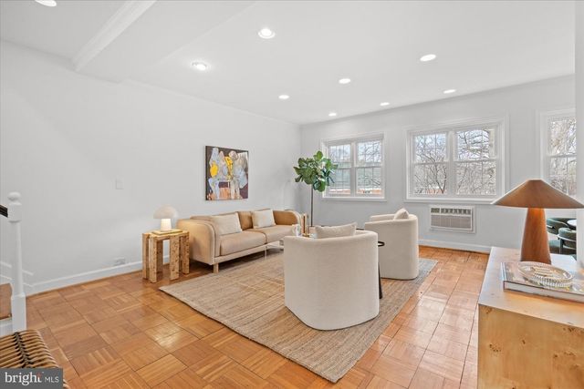 3206 GUNSTON RD, Alexandria, VA 22302