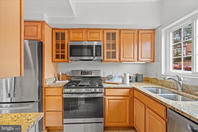 3206 GUNSTON RD, Alexandria, VA 22302