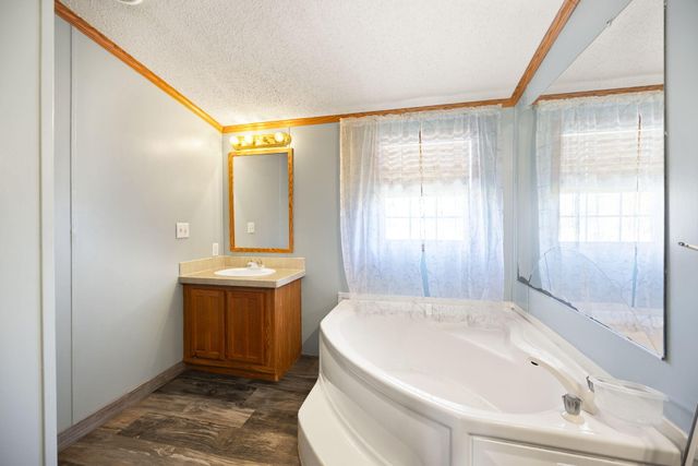 324 Lawless Lane, Jamestown, KY 42629