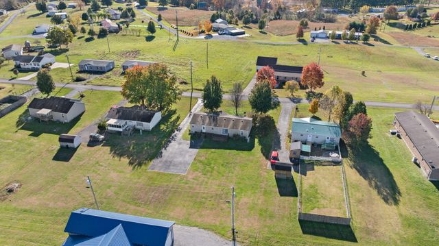 324 Lawless Lane, Jamestown, KY 42629