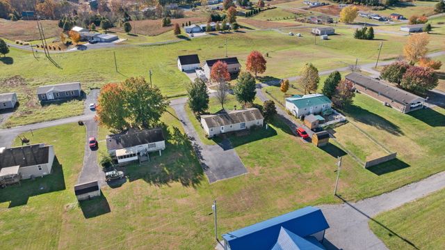 324 Lawless Lane, Jamestown, KY 42629