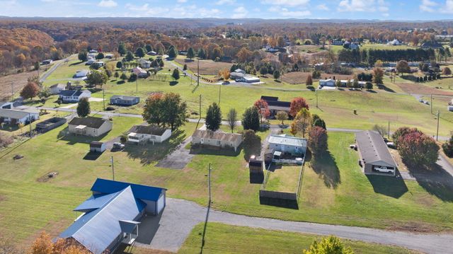 324 Lawless Lane, Jamestown, KY 42629