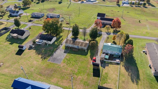 324 Lawless Lane, Jamestown, KY 42629