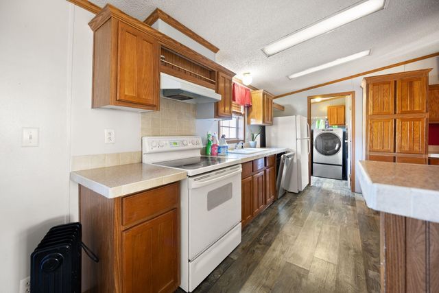 324 Lawless Lane, Jamestown, KY 42629