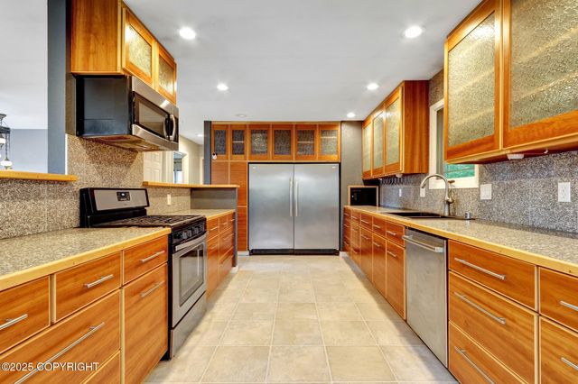 7810 Mae Rene Circle, Anchorage, AK 99502