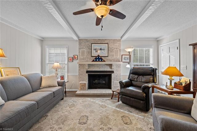 404 Hassellwood Drive, Jamestown, NC 27282