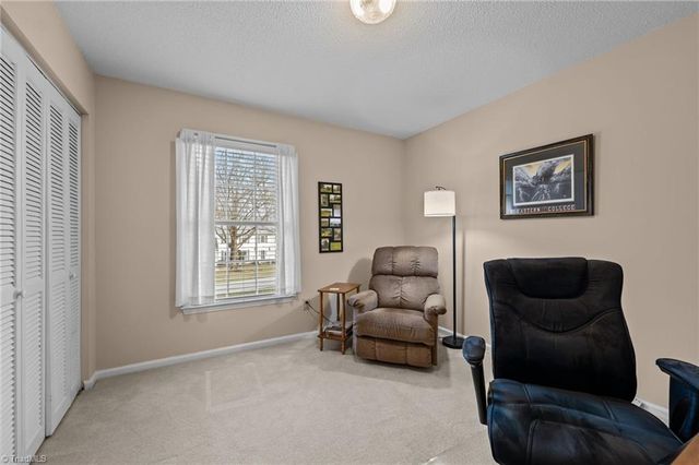 404 Hassellwood Drive, Jamestown, NC 27282