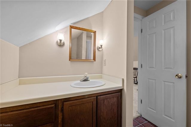 404 Hassellwood Drive, Jamestown, NC 27282