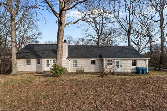 404 Hassellwood Drive, Jamestown, NC 27282