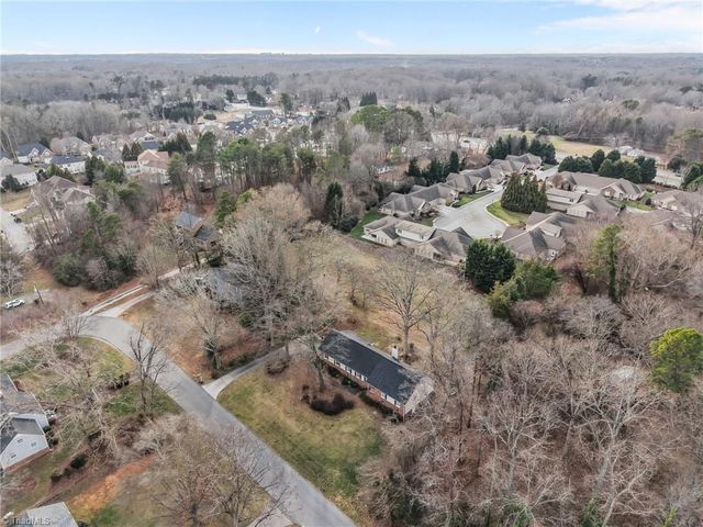 404 Hassellwood Drive, Jamestown, NC 27282