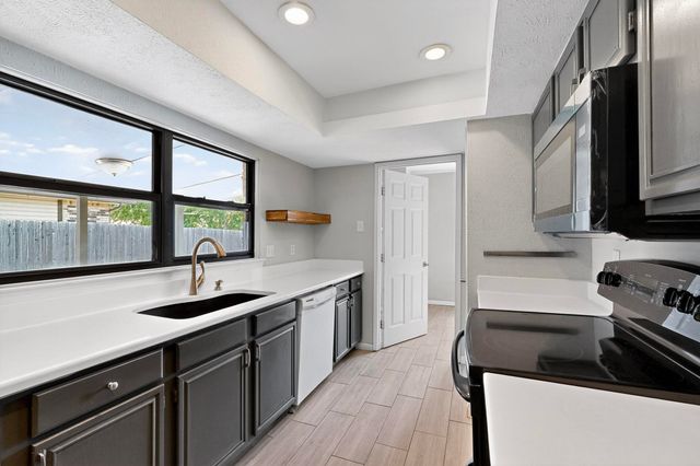 944 Mossvine Drive, Plano, TX 75023