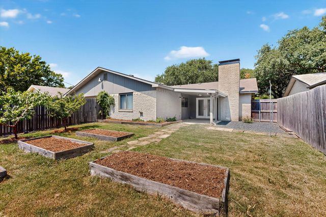 944 Mossvine Drive, Plano, TX 75023
