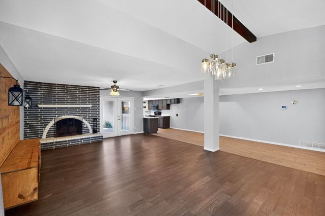 944 Mossvine Drive, Plano, TX 75023