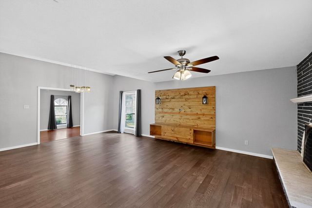 944 Mossvine Drive, Plano, TX 75023