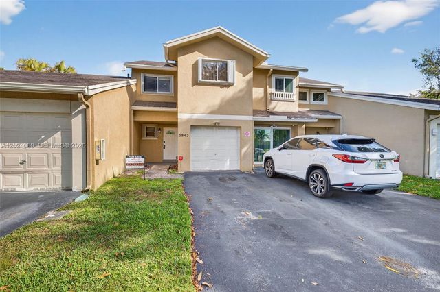 5843 Woodlands Blvd 5843, Tamarac, FL 33319