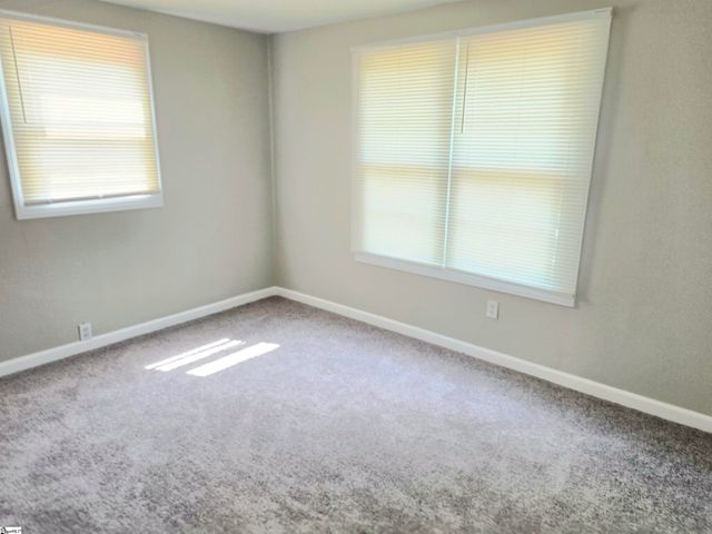 190 Fuller Road, Spartanburg, SC 29306