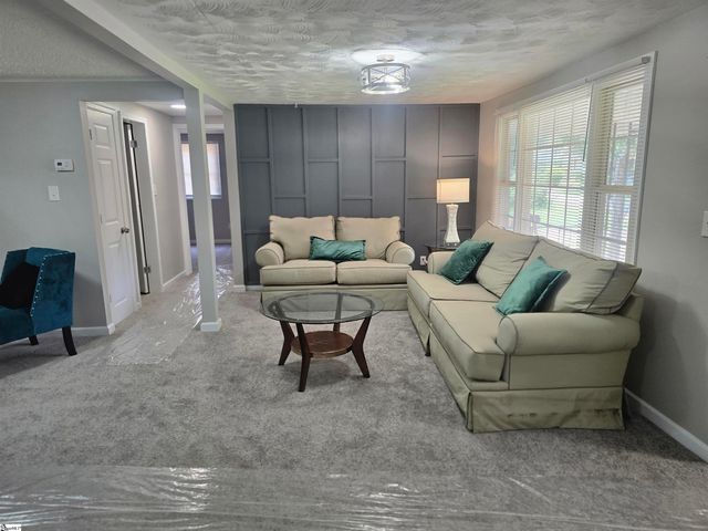 190 Fuller Road, Spartanburg, SC 29306