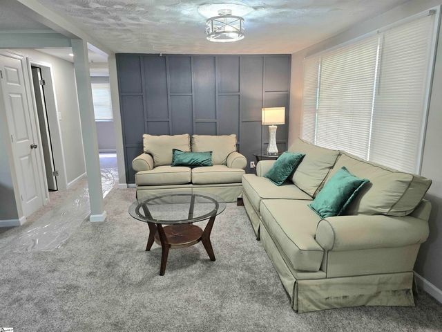 190 Fuller Road, Spartanburg, SC 29306