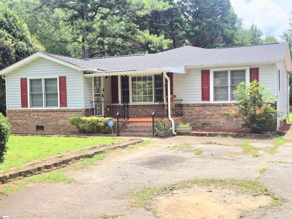 190 Fuller Road, Spartanburg, SC 29306