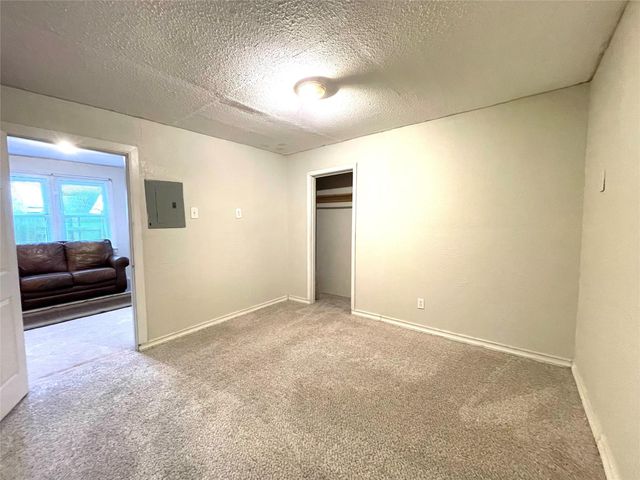 1828 W Mill Street SW, New Braunfels, TX 78130