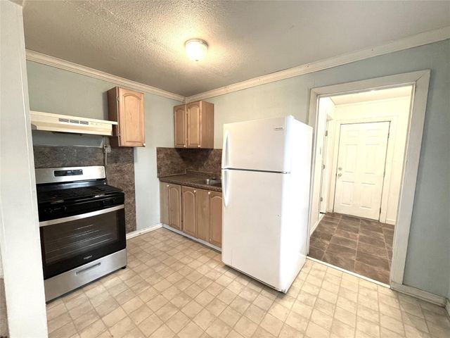 1828 W Mill Street SW, New Braunfels, TX 78130