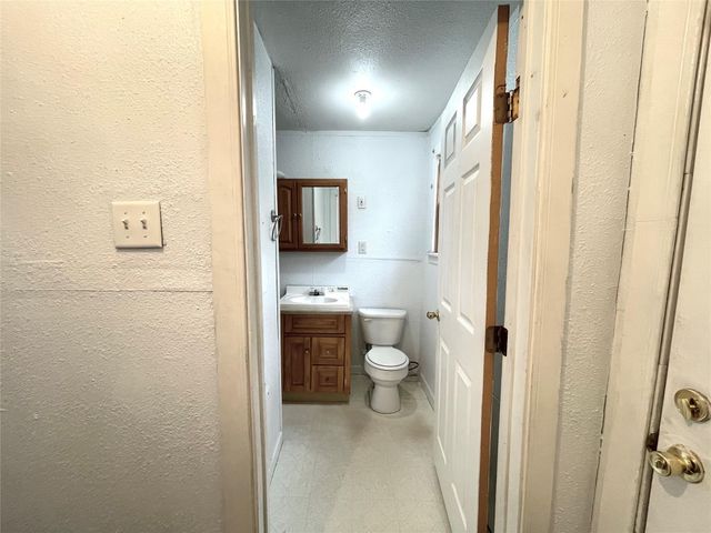 1828 W Mill Street SW, New Braunfels, TX 78130