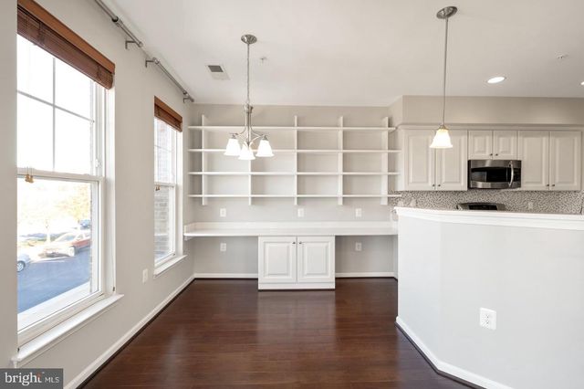 42183 SHORECREST TER, Aldie, VA 20105
