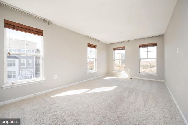 42183 SHORECREST TER, Aldie, VA 20105